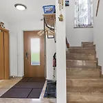 Appartamento Der Meij By Interhome